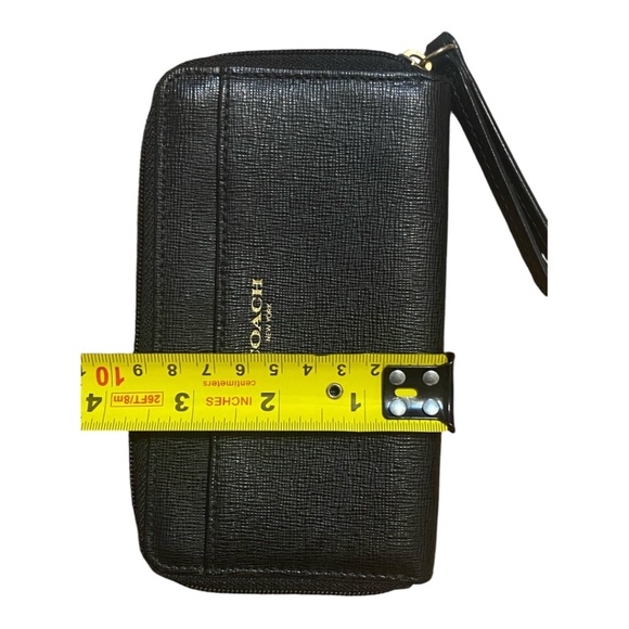 Coach zippered thin profile medium sized wristlet - Picture 3 of 14